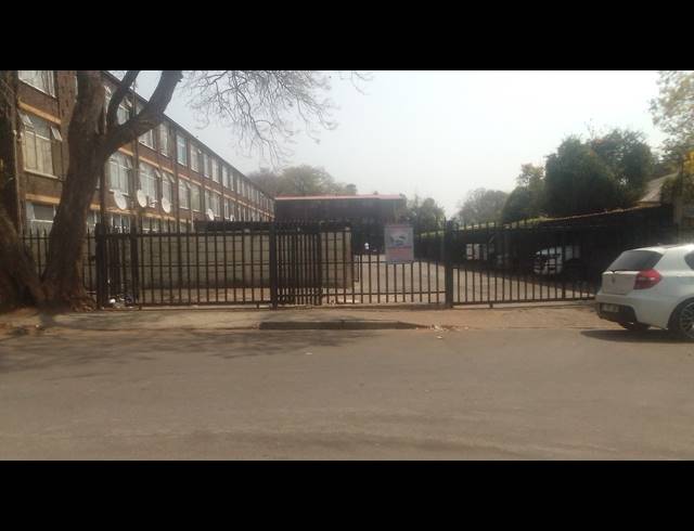 3 BEDROOM APARTMENT FOR SALE IN RUSTENBURG CENTRAL